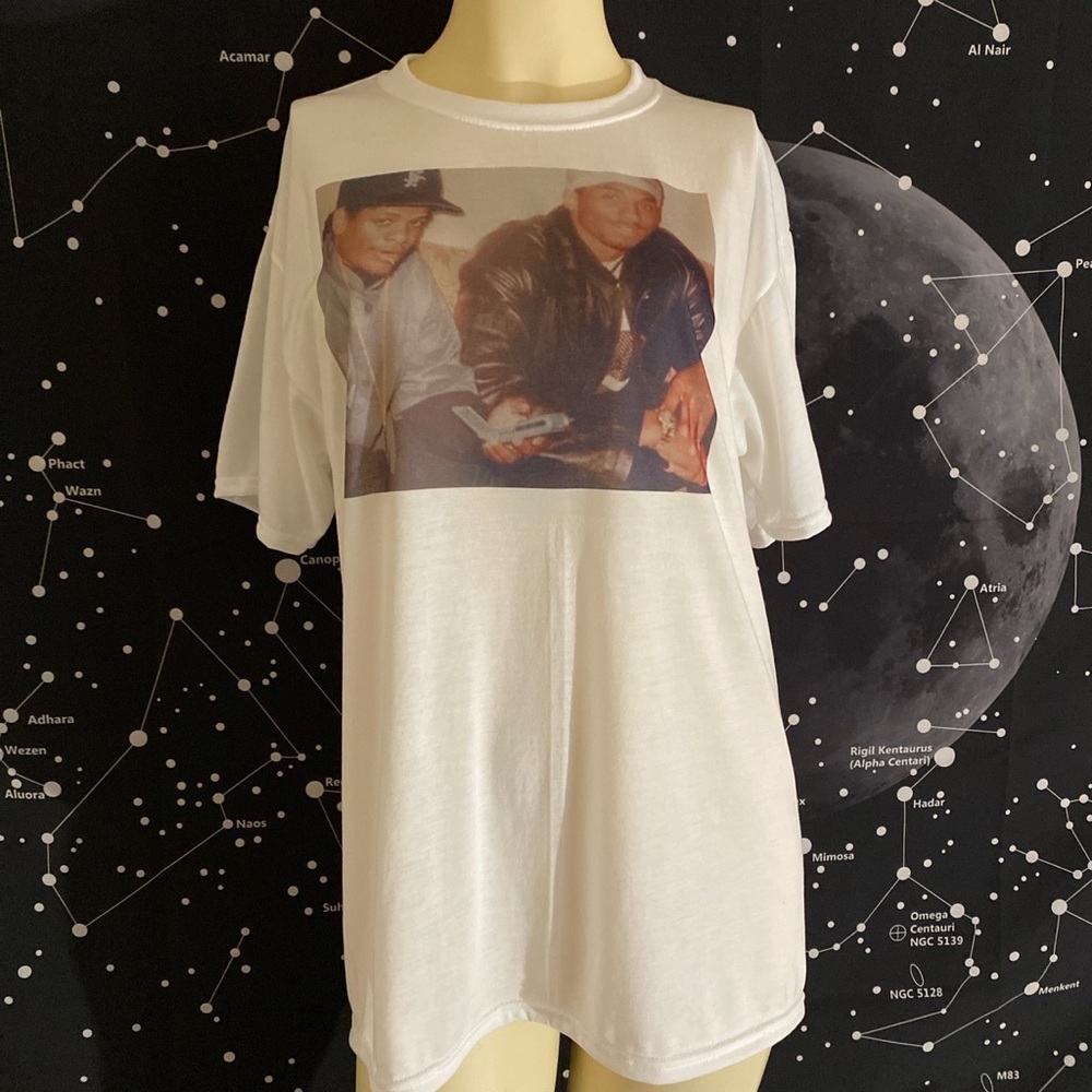 Kobe and Eazy graphic tee.